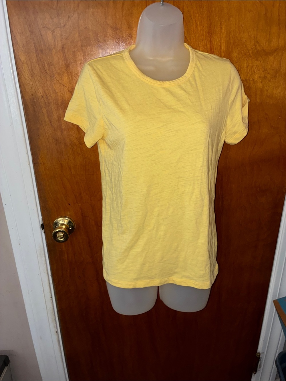 Time and Tru Soft Yellow Crewneck Short-Sleeve Tee